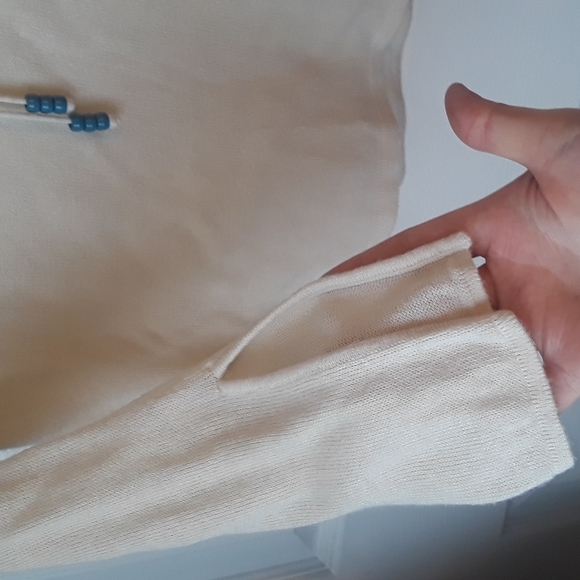 Y2K Crochet neckline Top w/ 3/4 split sleeves Lightweight Knit beaded tie - Picture 7 of 15